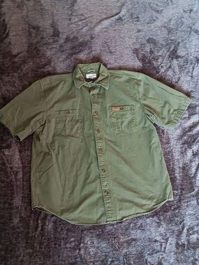 Carhartt Short-Sleeve Button-Down Shirt in Olive